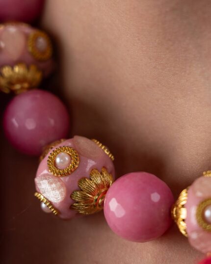Ceramiqué Rose Necklace